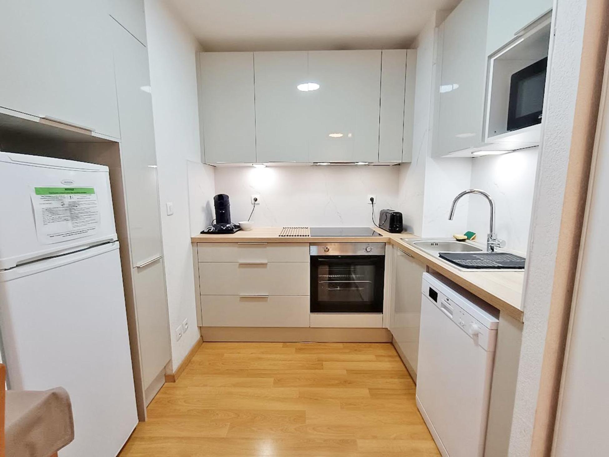 L'Eterlou, T3, Centre Luchon, Wifi, Casier A Skis, Ascenseur, 6 Personnes Bagnères-de-Luchon Exteriör bild